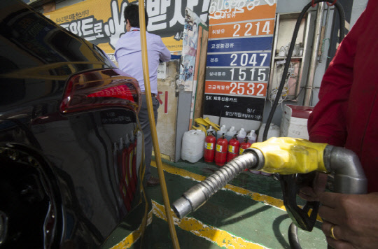 서울의 한 주유소. <유동일기자 eddieyou@>